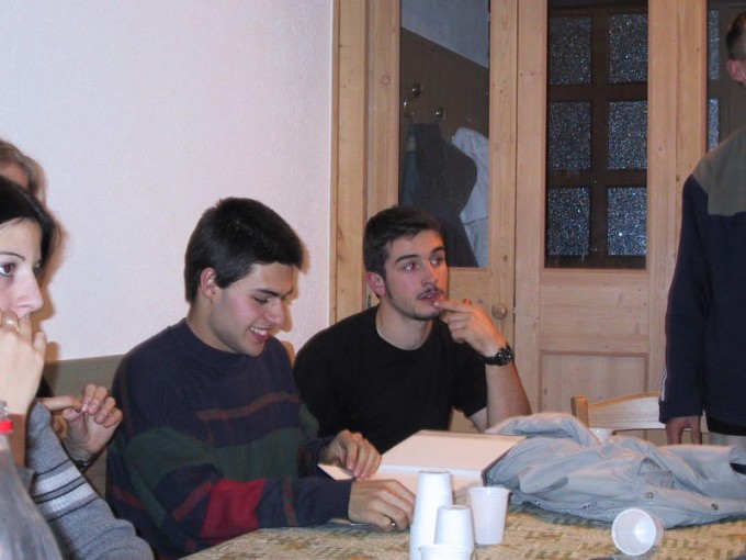 100-0042_IMG