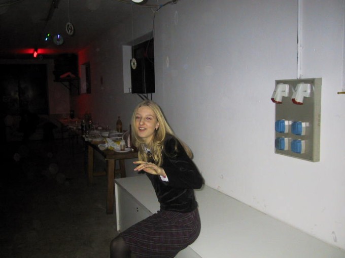 100-0017_IMG